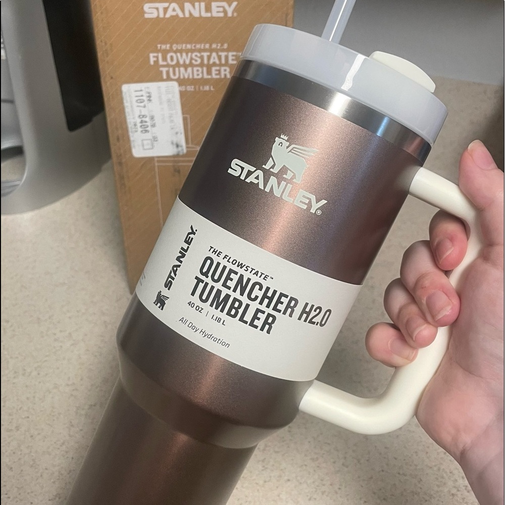 Stanley THE QUENCHER H2.0 FLOWSTATE™ TUMBLER | 40 OZ: Rose Quartz Glow *SOLD OUT